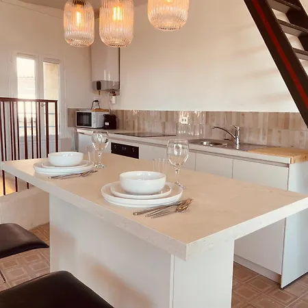 Daire Les Toits Ensoleilles De Madeleine Nîmes