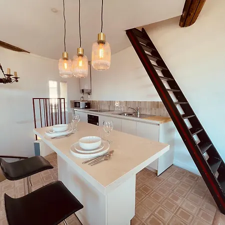 Les Toits Ensoleilles De Madeleine Daire