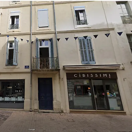 Les Toits Ensoleilles De Madeleine * Nîmes