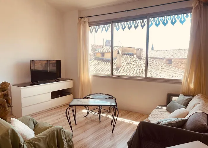 Les Toits Ensoleillés De Madeleine *